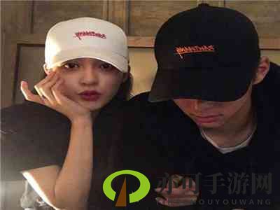 亚洲青少年同性帅小伙GAY：电竞新星崛起，同性选手梦想闪耀电竞舞台