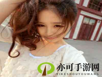 浓毛熟女ass撒尿PIGS：熟女时尚新潮流，自信生活态度引关注